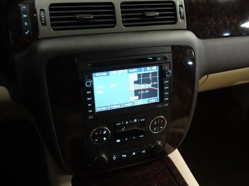 Used 2009 GMC Yukon Denali image 37