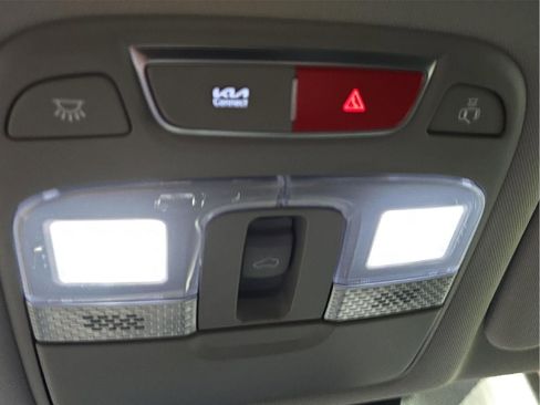 Used 2025 Kia Telluride S image 20