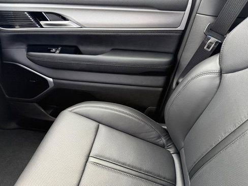 New 2026 Jeep Grand Wagoneer Limited image 28