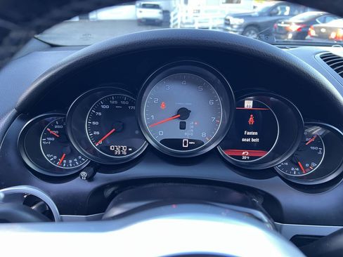 Used 2016 Porsche Cayenne S w/ Premium Package image 29