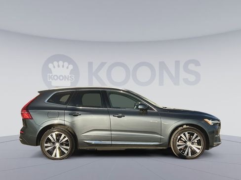 Used 2023 Volvo XC60 B5 Ultimate w/ Climate Package image 8