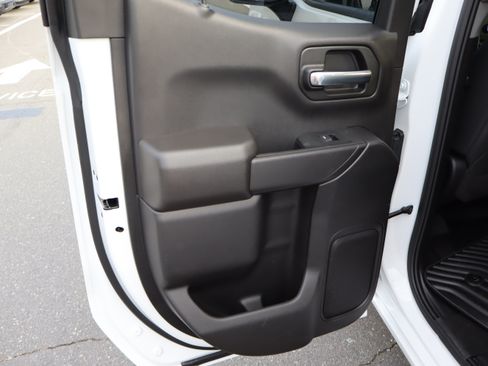 Used 2026 Chevrolet Silverado 1500 Custom AWD/4WD image 28