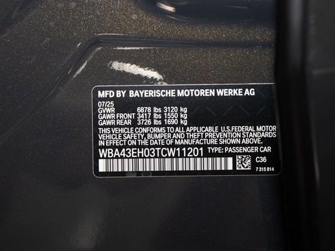 Used 2026 BMW 750e xDrive w/ Autobahn Package image 23