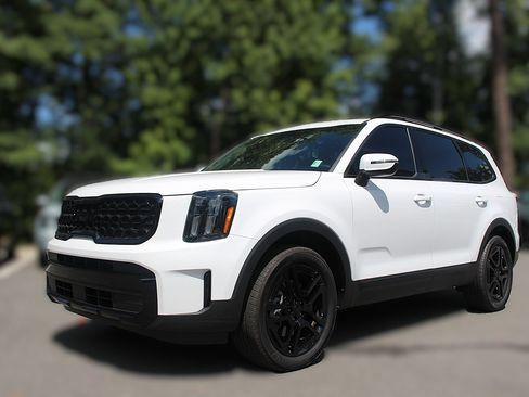 Certified 2025 Kia Telluride EX X-Line AWD/4WD image 3