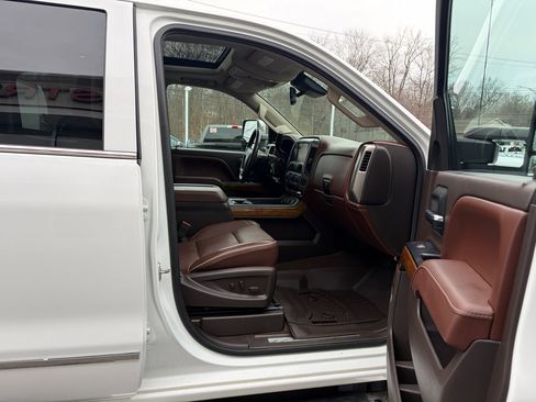 Used 2015 Chevrolet Silverado 2500 High Country image 50