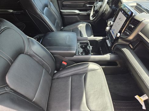 Used 2023 RAM 1500 Limited AWD/4WD image 10