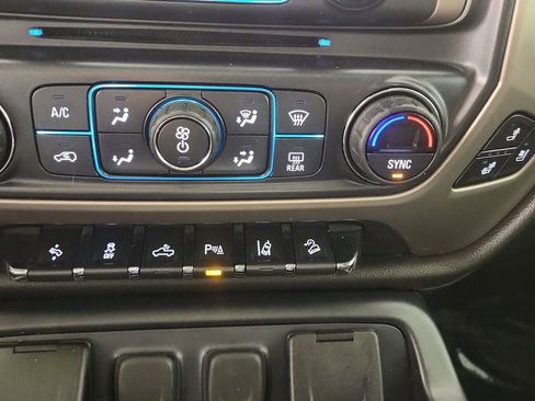 Used 2017 GMC Sierra 2500 Denali w/ Suspension Package, Off-Road image 19