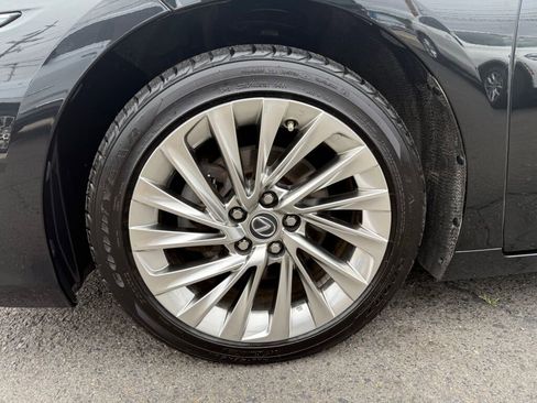 Used 2020 Lexus ES 300h w/ Accessory Package 2 FWD image 38