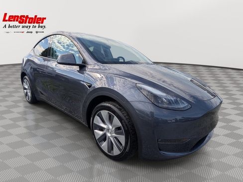 Used 2023 Tesla Model Y Long Range AWD/4WD image 7