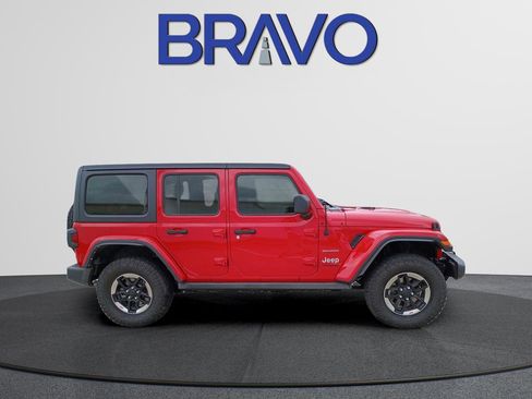 Used 2020 Jeep Wrangler Unlimited Sahara AWD/4WD image 4
