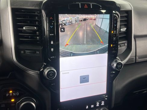 Used 2024 RAM 2500 Big Horn w/ Sport Appearance Package image 18