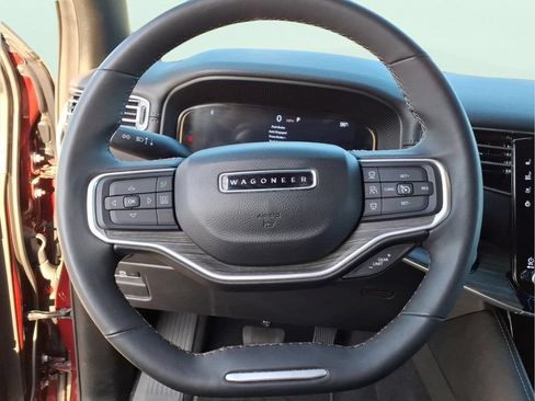 Certified 2024 Jeep Wagoneer L Series II w/ Flexible Seating Group AWD/4WD image 24