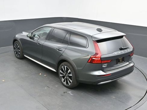 New 2026 Volvo V60 B5 Cross Country Ultra w/ Protection Package Premier AWD/4WD image 24
