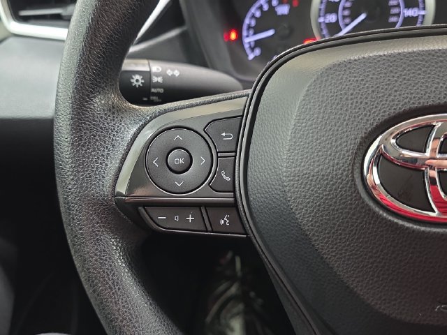 Used 2020 Toyota Corolla LE FWD image 16