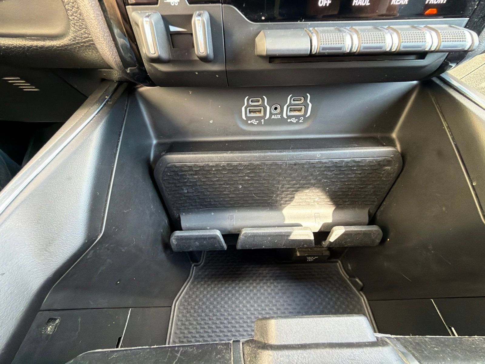 Used 2023 RAM 1500 Laramie AWD/4WD image 23