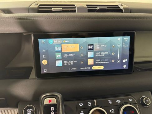 Used 2023 Land Rover Defender 110 S image 21