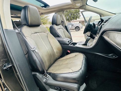 Used 2011 Lincoln MKX AWD w/ 102A Rapid Spec Order Code image 26