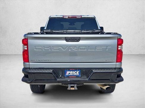 Used 2024 Chevrolet Silverado 2500 Custom w/ Custom Value Package image 7