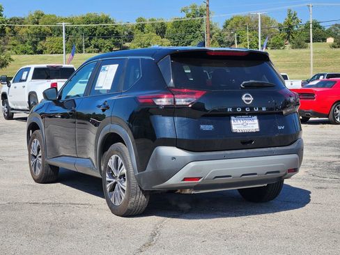 Used 2023 Nissan Rogue SV image 7