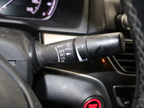 Used 2018 Honda Accord Sport image 23