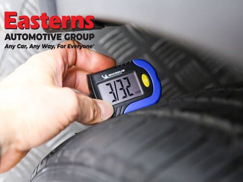 Used 2020 Toyota C-HR LE image 28