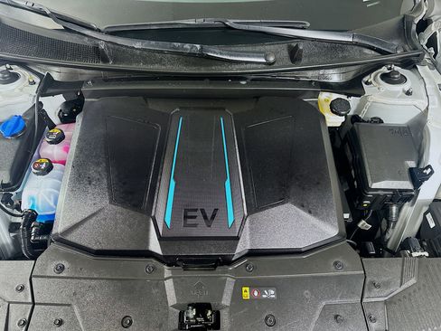 Used 2023 Hyundai Ioniq 5 Limited image 33