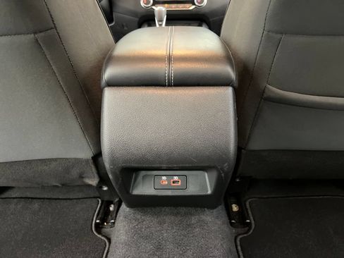 Used 2025 Nissan Altima 2.5 SV FWD image 21