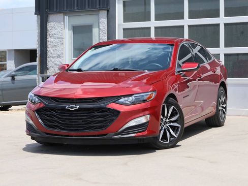 Used 2024 Chevrolet Malibu RS FWD image 3