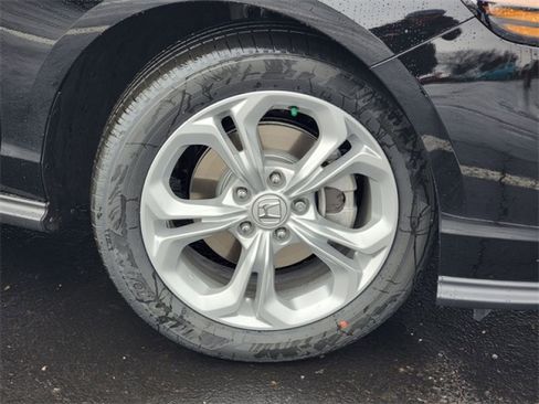 Used 2023 Honda Accord LX image 10