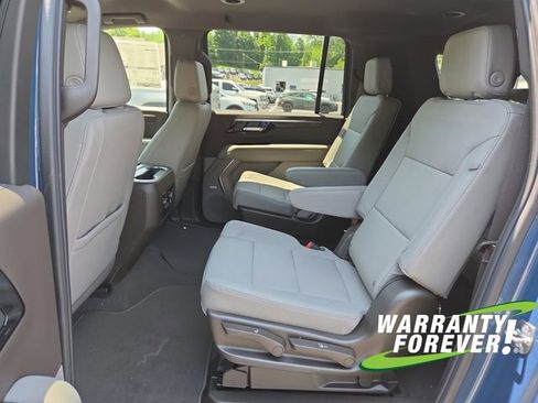 New 2026 Chevrolet Suburban LT w/ Comfort Package AWD/4WD image 15