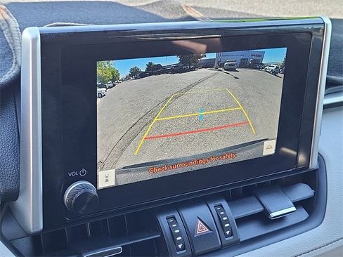Used 2023 Toyota RAV4 XLE Premium image 16