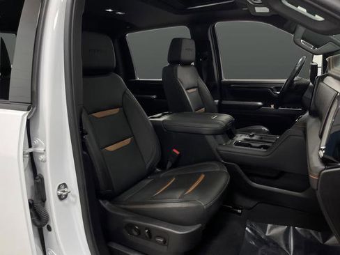 Used 2024 GMC Sierra 2500 AT4 w/ AT4 Preferred Package image 34