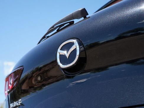 New 2026 MAZDA MAZDA3 2.5 S Hatchback w/ Premium Pkg FWD image 12