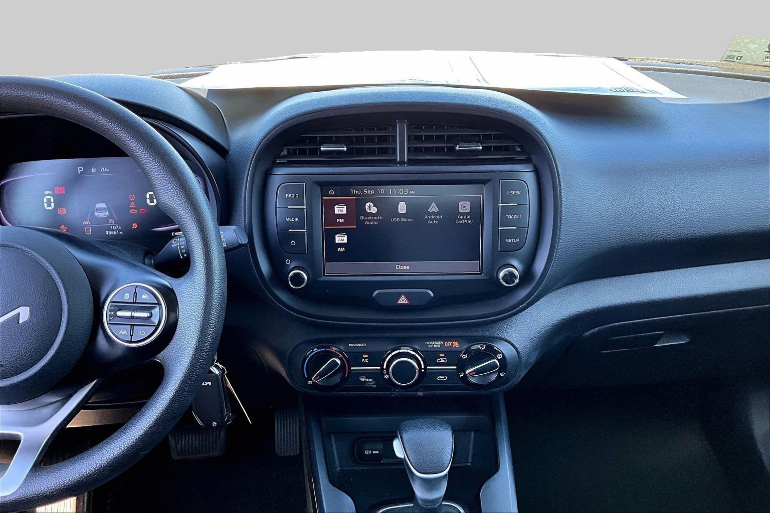 Used 2023 Kia Soul LX w/ Option Group 015 FWD image 6