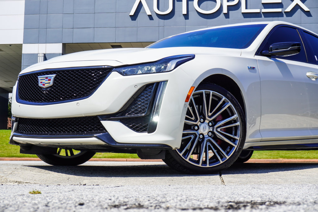 Used 2023 Cadillac CT5 V w/ Platinum Package AWD/4WD image 2