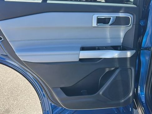 Certified 2022 Ford Explorer XLT w/ Equipment Group 202A AWD/4WD image 15