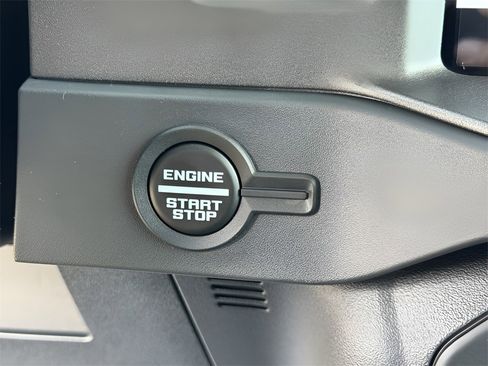 New 2025 Ford Bronco Badlands image 19