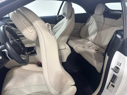 Used 2025 Mercedes-Benz CLE 300 4MATIC Cabriolet image 19