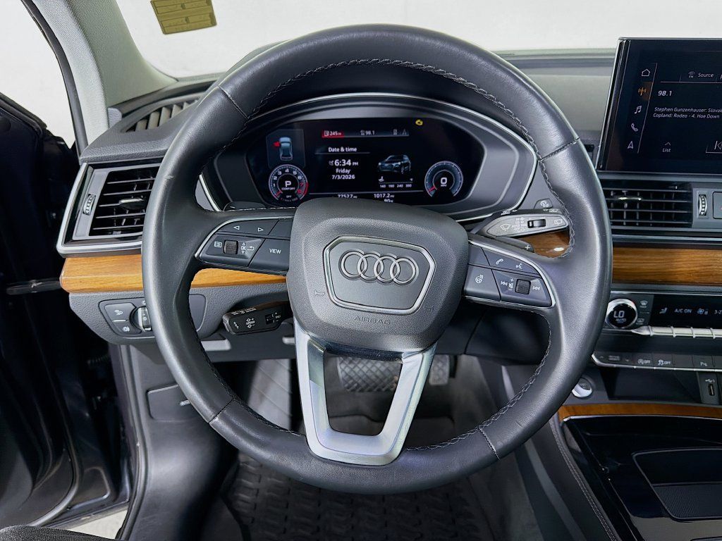 Used 2021 Audi Q5 2.0T Premium Plus w/ Premium Plus Package AWD/4WD image 13