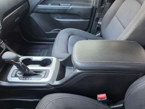 Used 2022 Chevrolet Colorado LT w/ Fleet Safety Package RWD image 23
