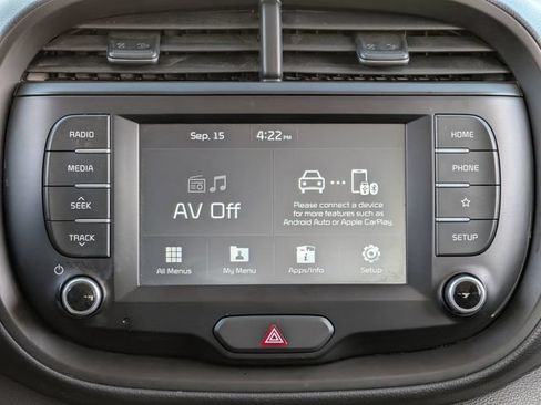 Used 2020 Kia Soul LX FWD image 14