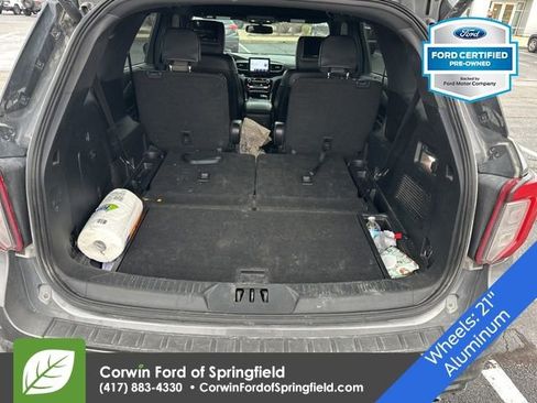 Used 2022 Ford Explorer ST w/ ST Street Pack image 9