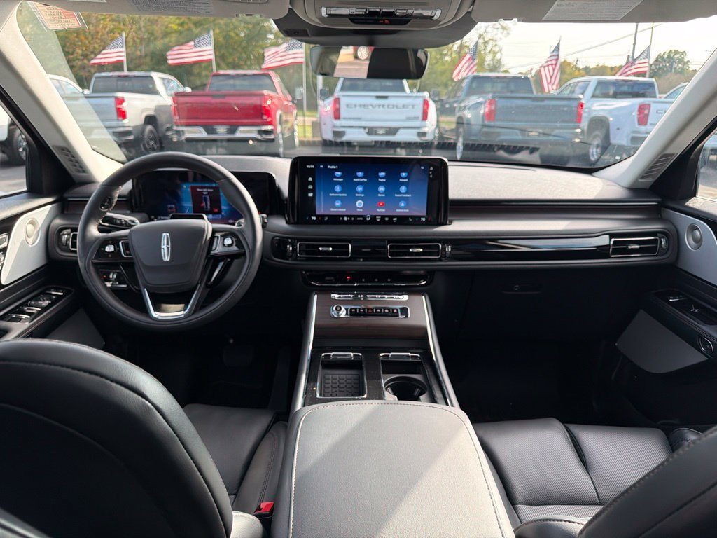 Used 2026 Lincoln Aviator Reserve AWD/4WD image 31