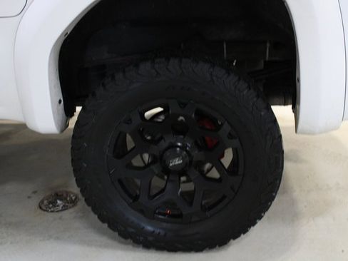 Used 2021 GMC Sierra 1500 AT4 w/ AT4 Premium Package image 29