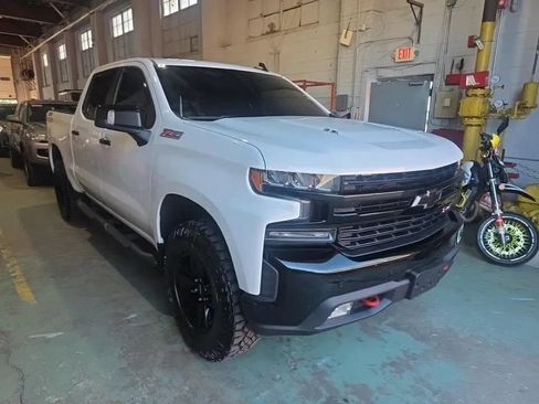 Used 2021 Chevrolet Silverado 1500 LT Trail Boss w/ Convenience Package II AWD/4WD image 3