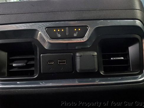 Used 2019 Chevrolet Silverado 1500 High Country w/ Technology Package image 33