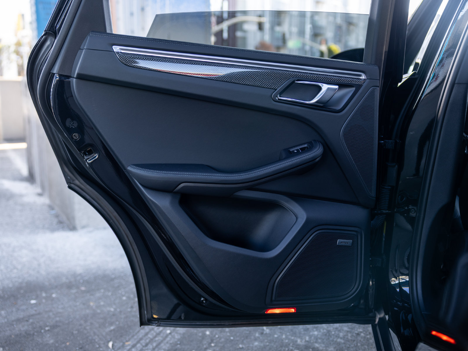 Certified 2023 Porsche Macan S AWD/4WD image 48