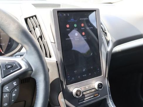Used 2024 Ford Edge Titanium AWD/4WD image 20