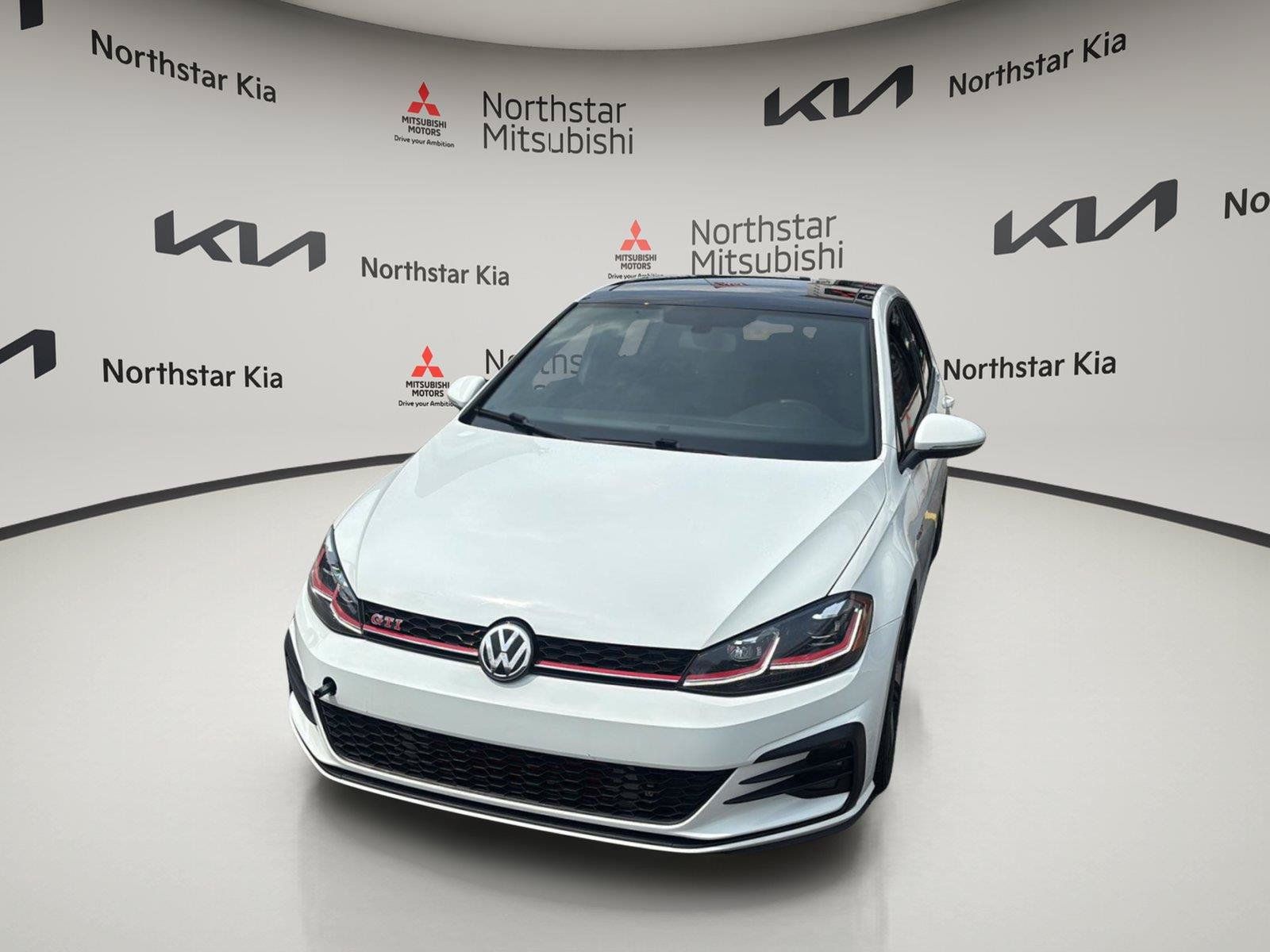 Used 2019 Volkswagen GTI SE w/ SE Experience Package FWD image 18