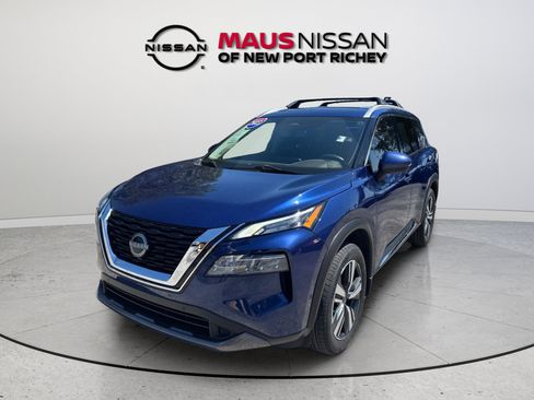 Certified 2023 Nissan Rogue SL w/ SL Premium Package FWD image 3